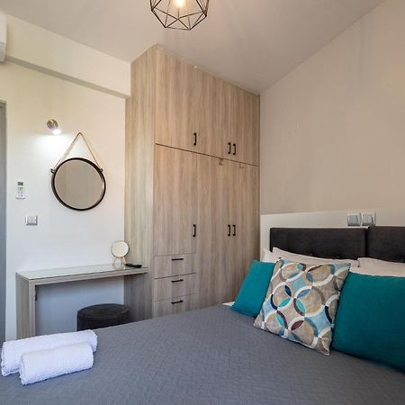 Nick And Helen Apartment Perivolia  ภายนอก รูปภาพ