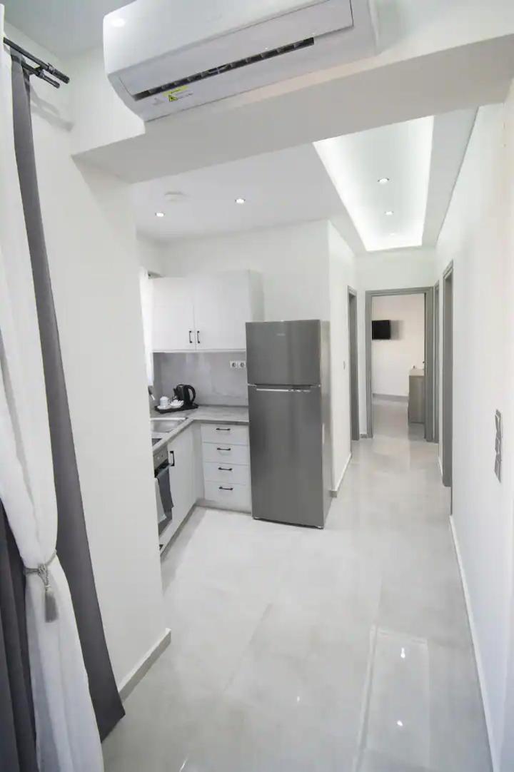 Nick And Helen Apartment Perivolia  ภายนอก รูปภาพ