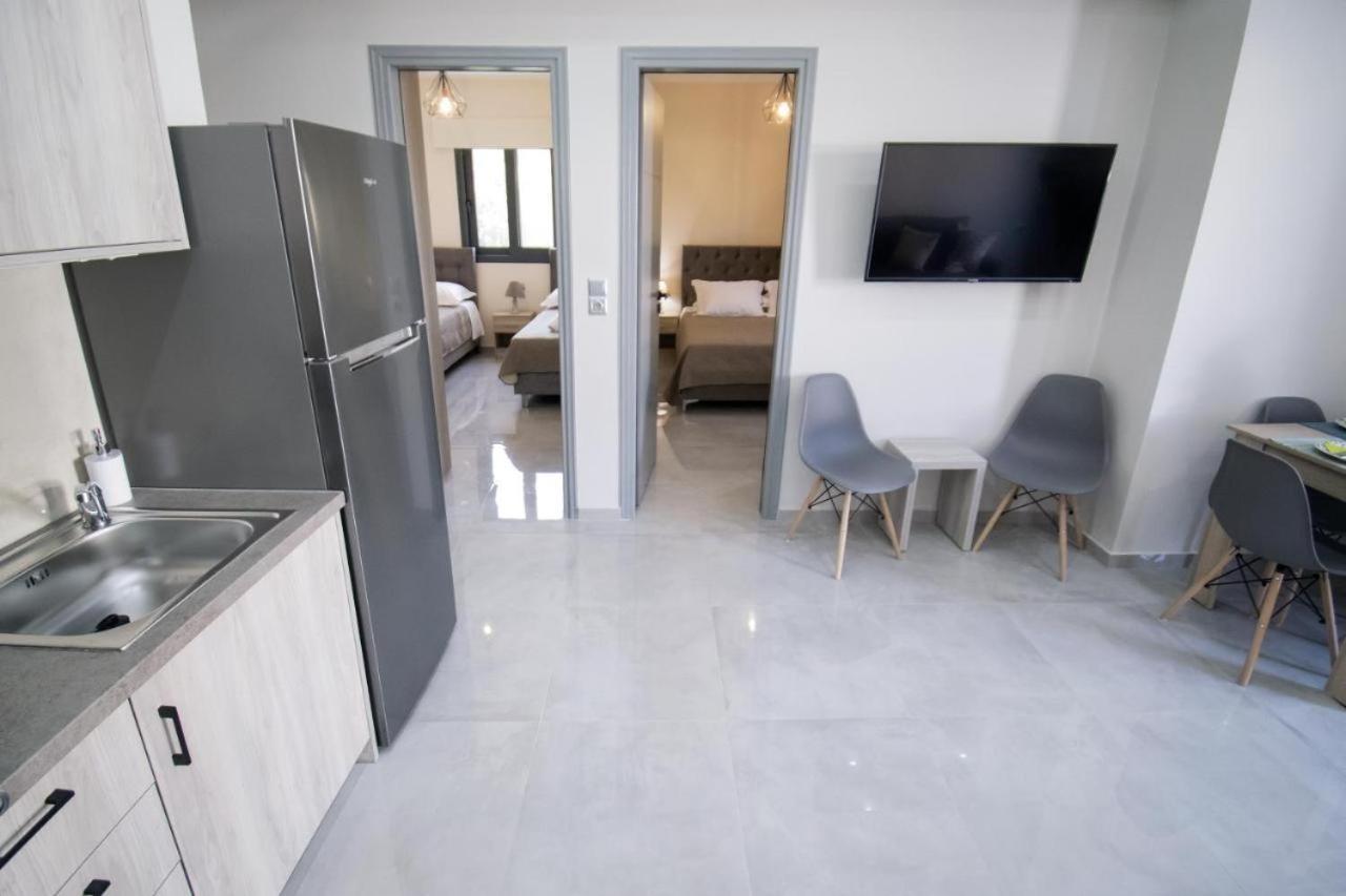 Nick And Helen Apartment Perivolia  ภายนอก รูปภาพ