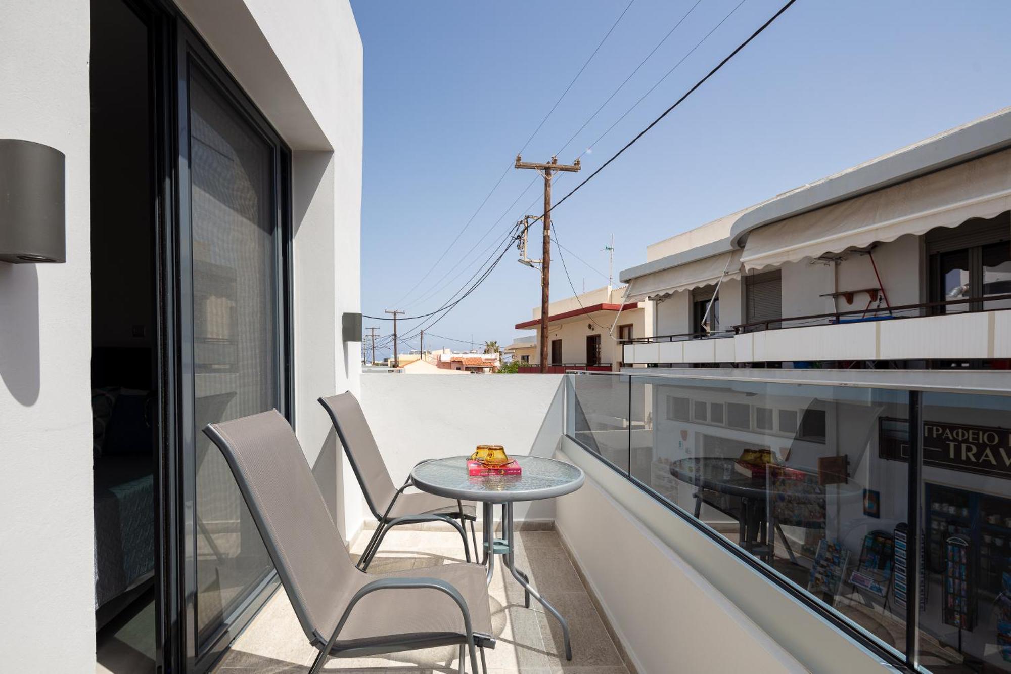 Nick And Helen Apartment Perivolia  ภายนอก รูปภาพ