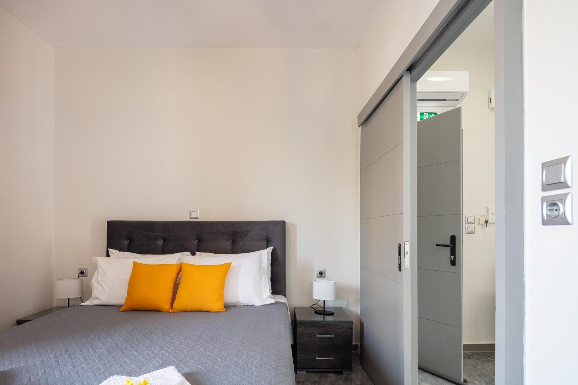 Nick And Helen Apartment Perivolia  ภายนอก รูปภาพ