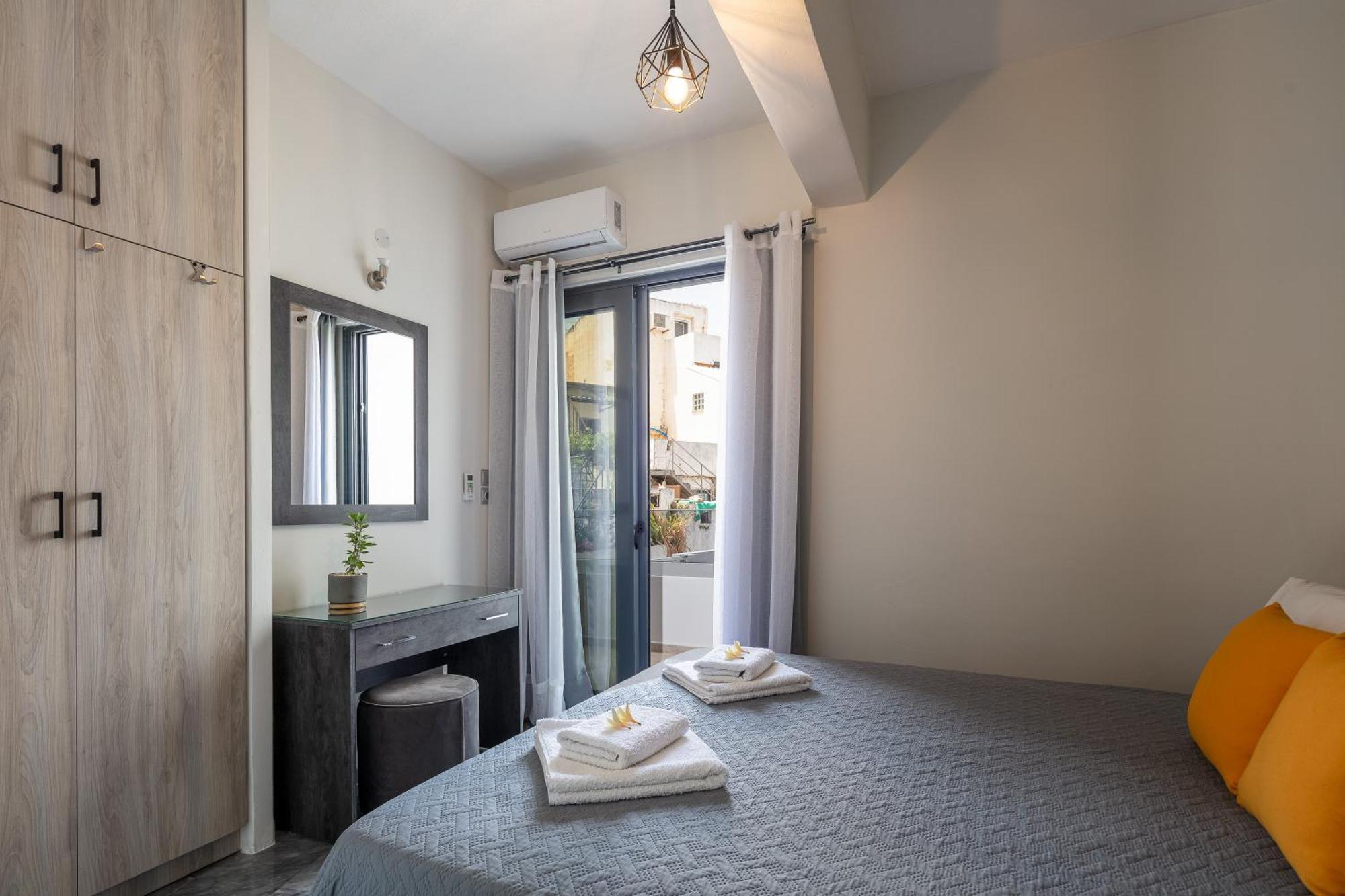 Nick And Helen Apartment Perivolia  ภายนอก รูปภาพ