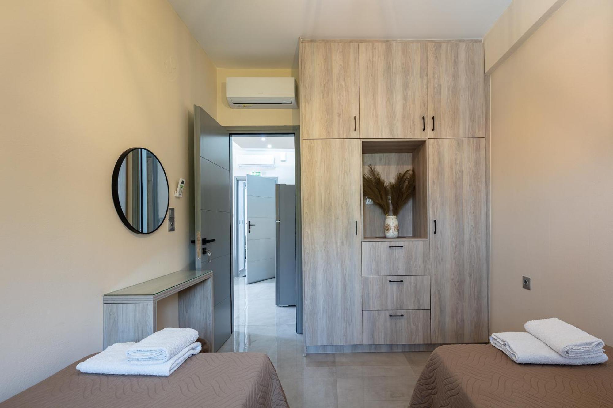 Nick And Helen Apartment Perivolia  ภายนอก รูปภาพ