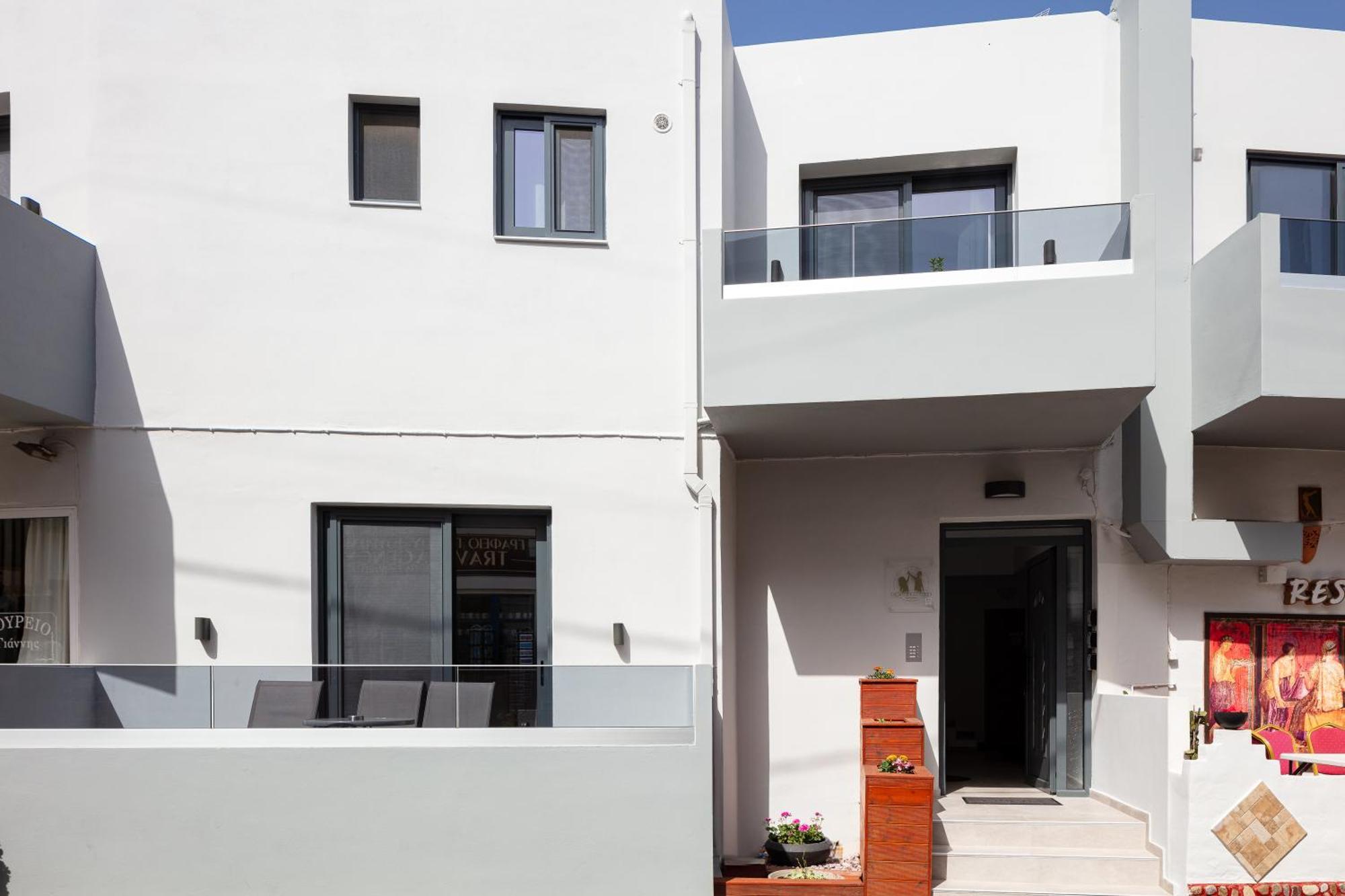 Nick And Helen Apartment Perivolia  ภายนอก รูปภาพ