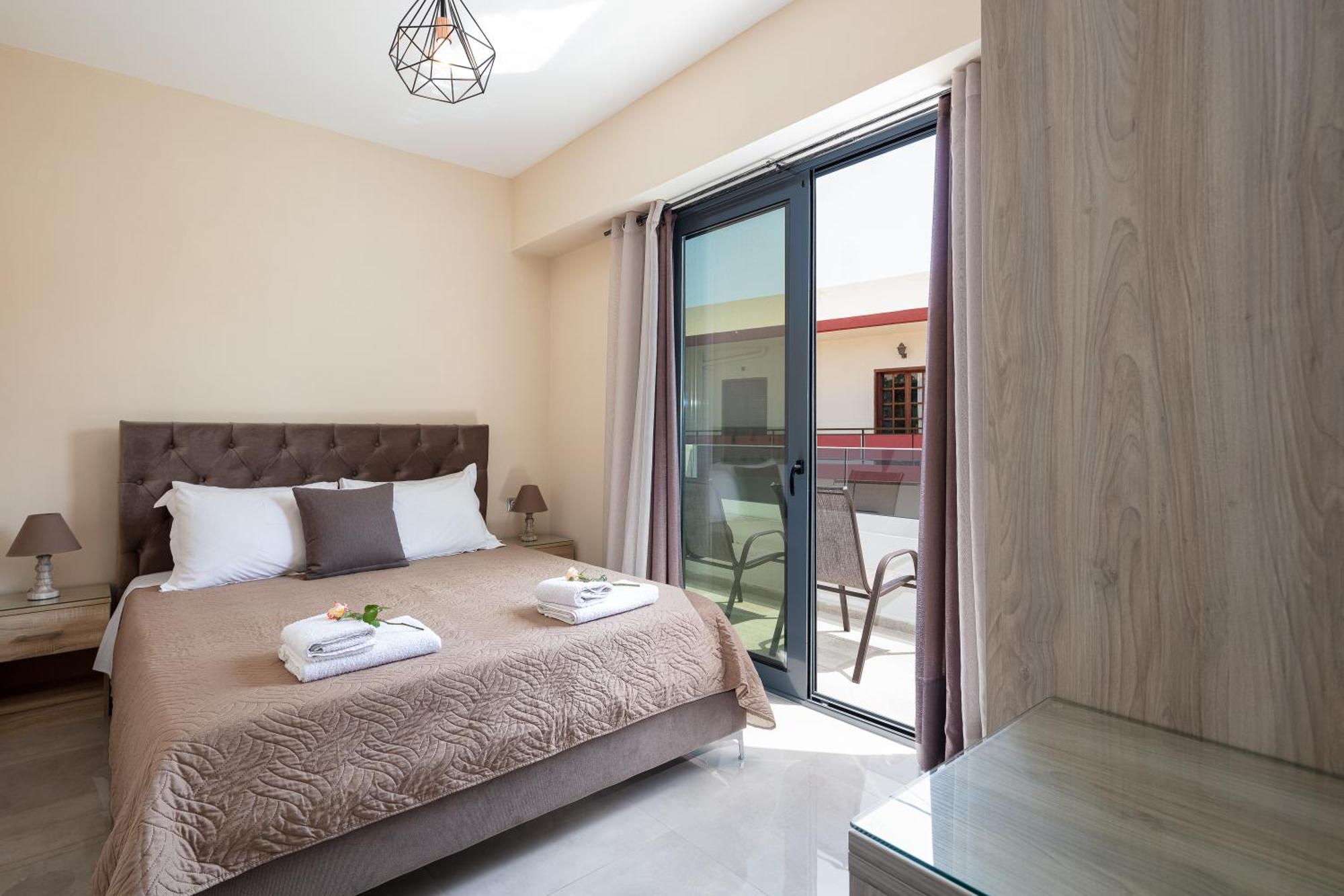 Nick And Helen Apartment Perivolia  ภายนอก รูปภาพ